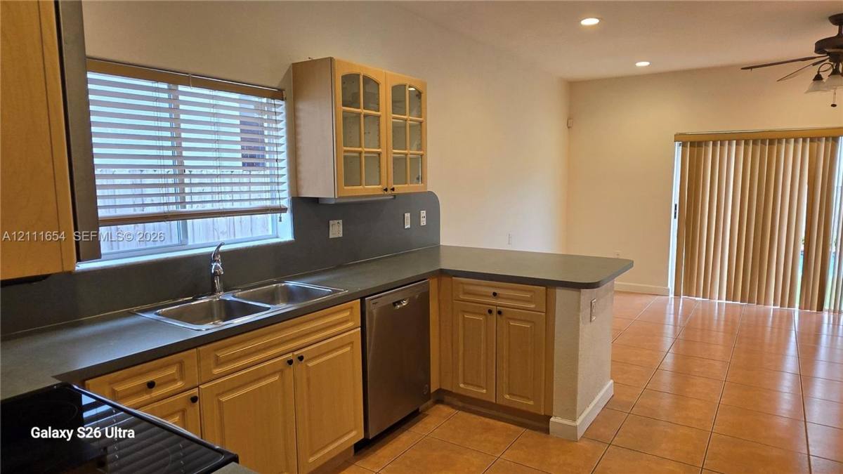 2862 SW 145th Ave, Miami, FL 33175 - House for Rent - Image 3