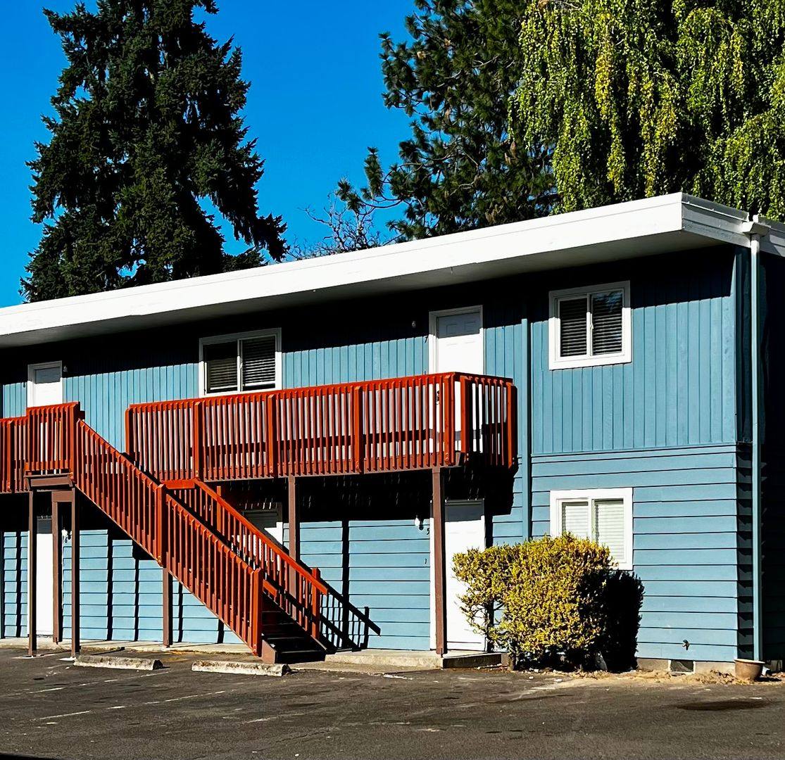 Apartment for rent at Cardinal Terrace, 12625 SW 13th St, Beaverton, OR 97005