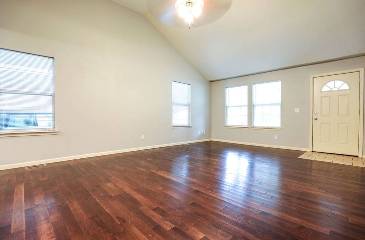 1330 S Pennsylvania, Springfield, MO 65807 - House for Rent - Image 4