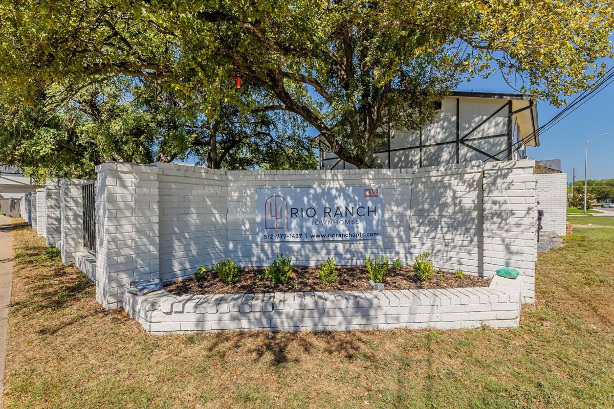 317 Craddock Ave, San Marcos, TX 78666 - Apartment for Rent