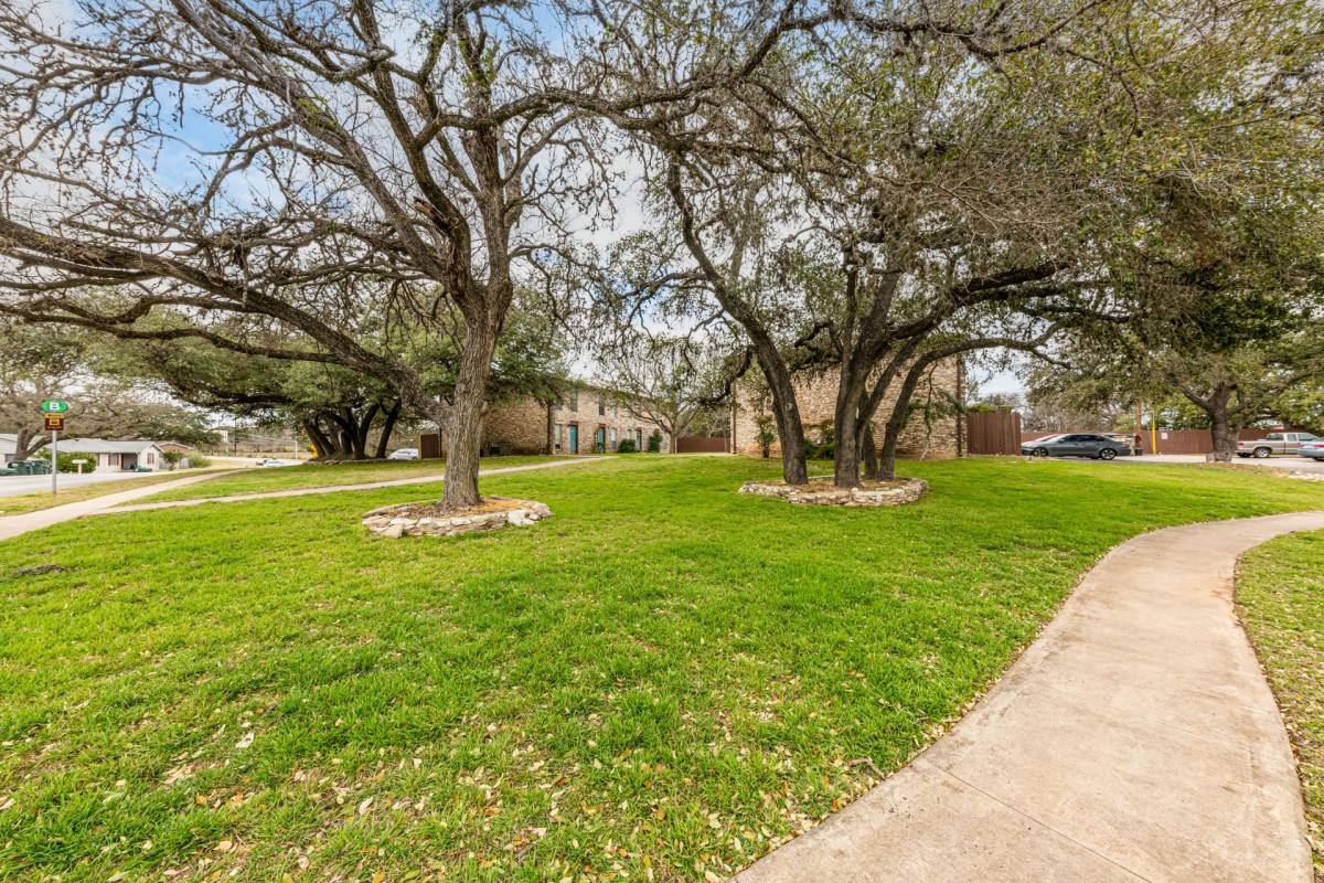 317 Craddock Ave, San Marcos, TX 78666 - Apartment for Rent - Image 6