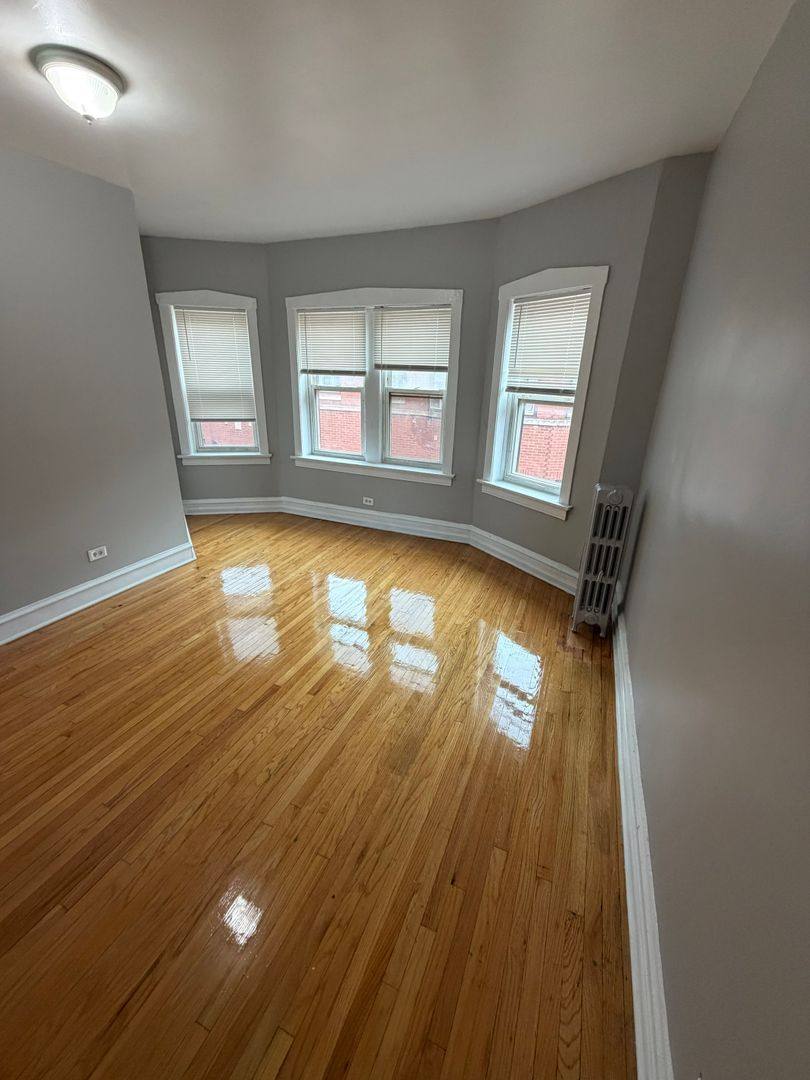 7237 S Bennett Ave, Chicago, IL 60649 - Apartment for Rent - Image 7