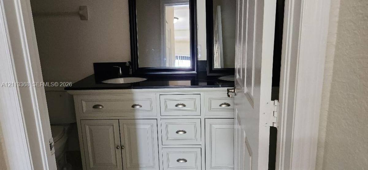449 SE 37th Place, Homestead, FL 33033 - Townhouse for Rent - Image 4