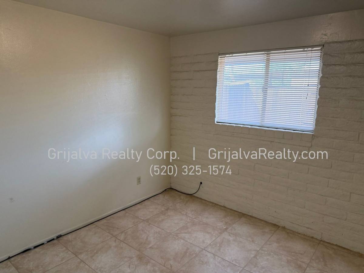 3256 E Blacklidge Dr, Tucson, AZ 85716 - Apartment for Rent - Image 9