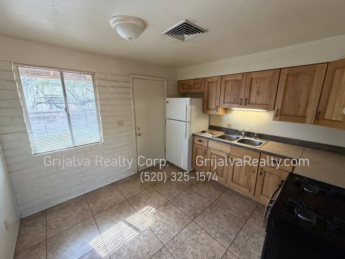 3256 E Blacklidge Dr, Tucson, AZ 85716 - Apartment for Rent - Image 6