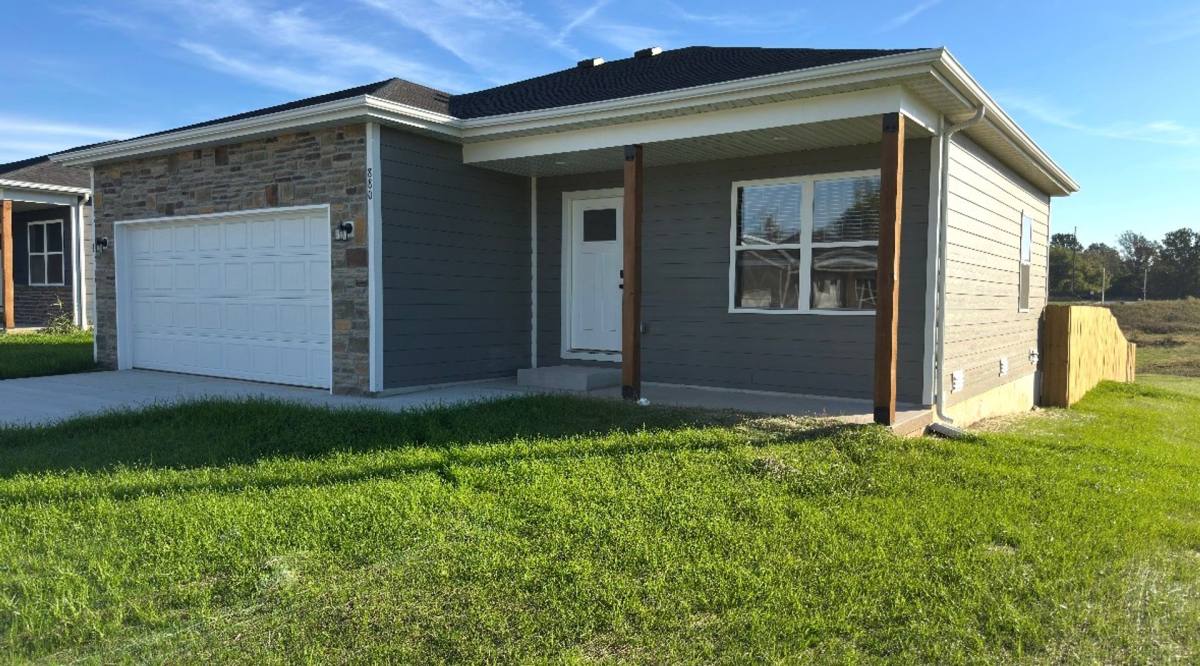 880 S Spring Hill Ave, Springfield, MO 65802 - House for Rent