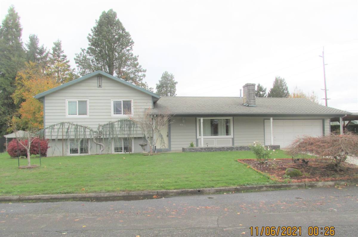 House for rent at 6725 SE Pine Creek Way, Portland, OR 97267