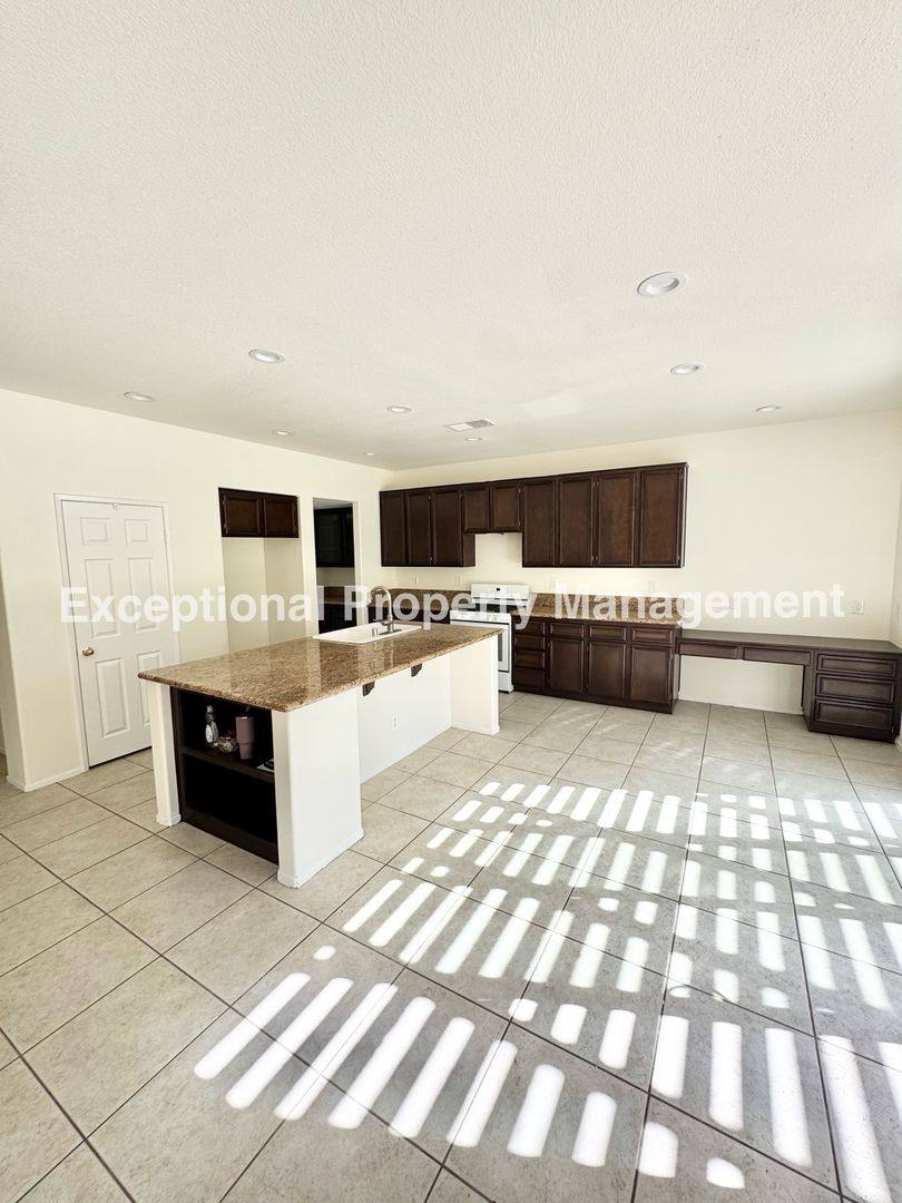 6879 Red Cardinal Court, Eastvale, CA 92880 - House for Rent - Image 7