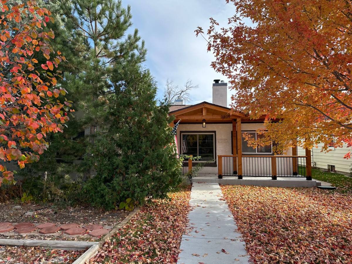 3809 Dey Ave, Cheyenne, WY 82001 - House for Rent