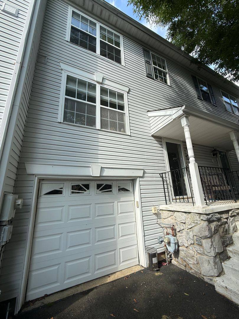 Townhouse for rent at 4614 Louise Saint Claire Dr, Doylestown, PA 18902