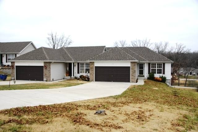 486 Woodland Dr, Branson, MO 65616 - House for Rent