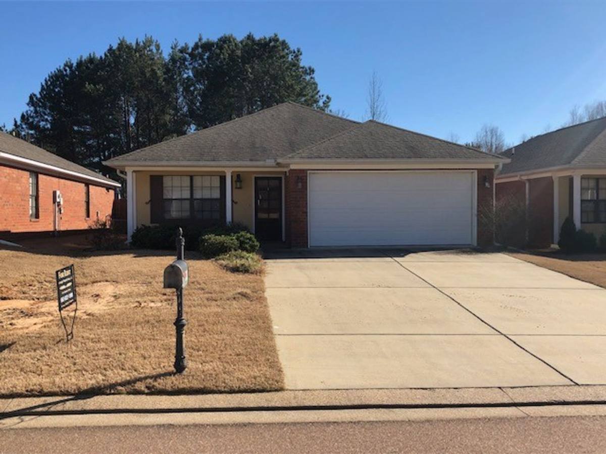 242 Logan Lee Loop, Oxford, MS 38655 - House for Rent - Image 1