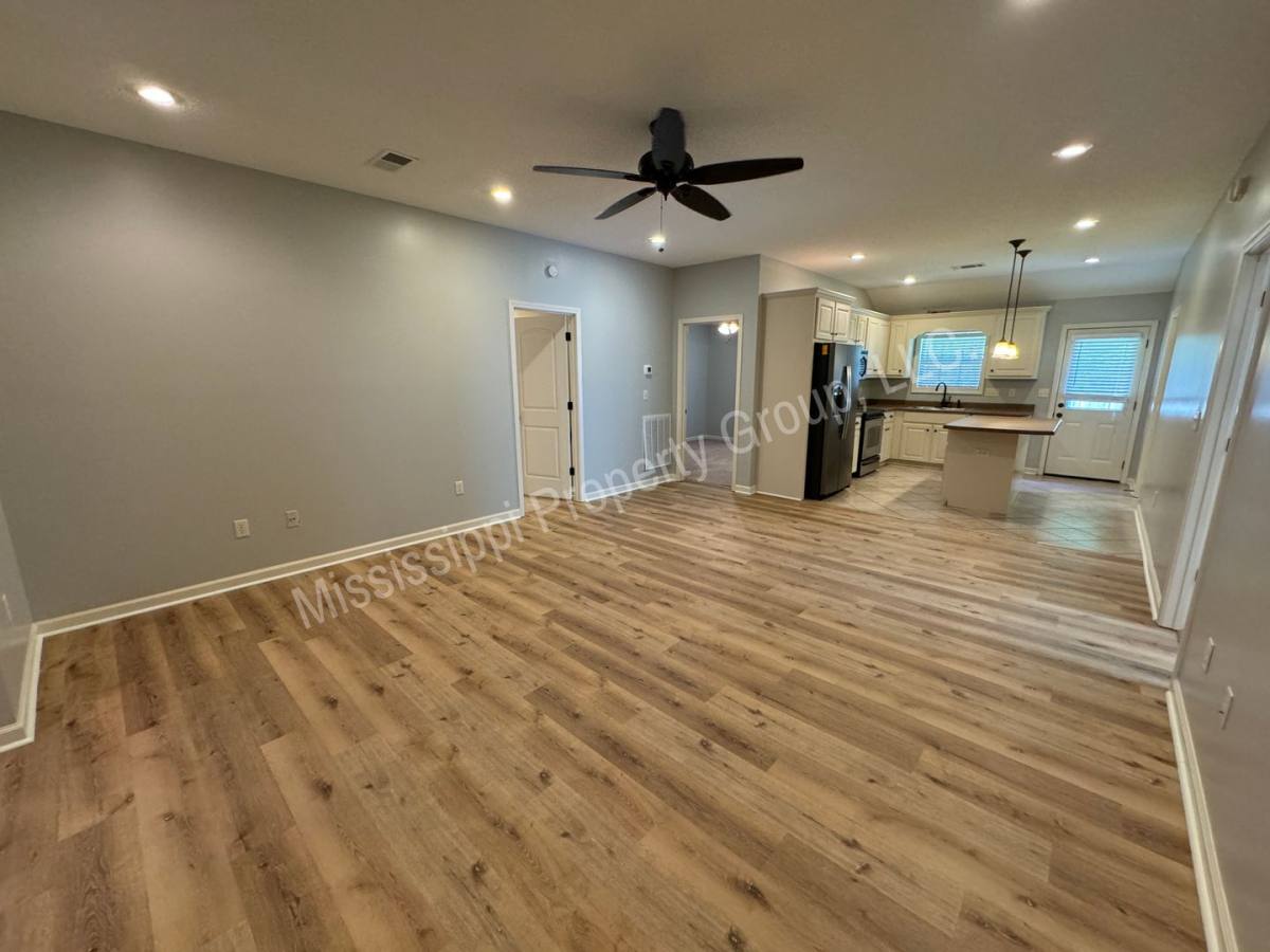 242 Logan Lee Loop, Oxford, MS 38655 - House for Rent - Image 3
