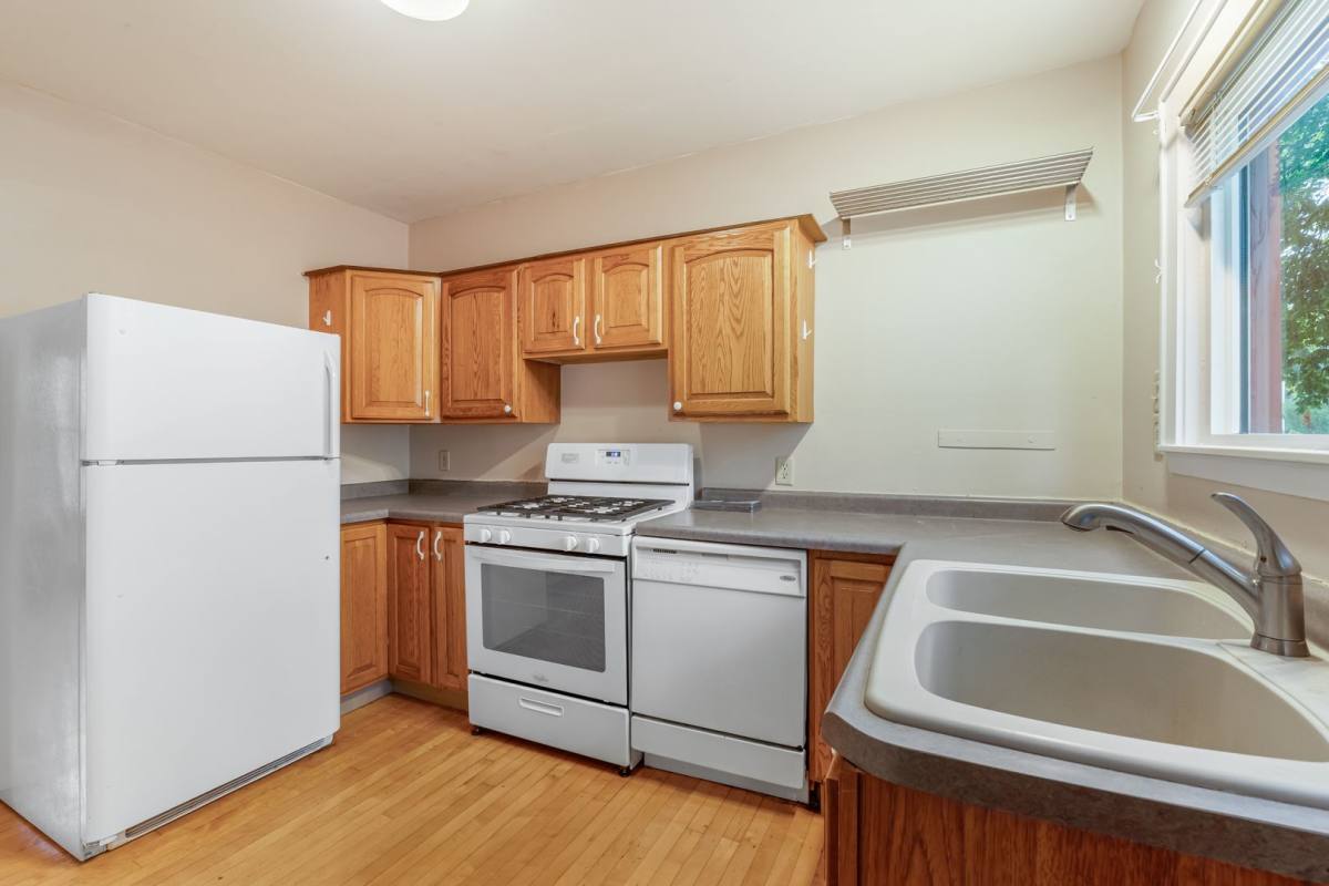 637 Lakeside St, Madison, WI 53715 - Apartment for Rent - Image 4