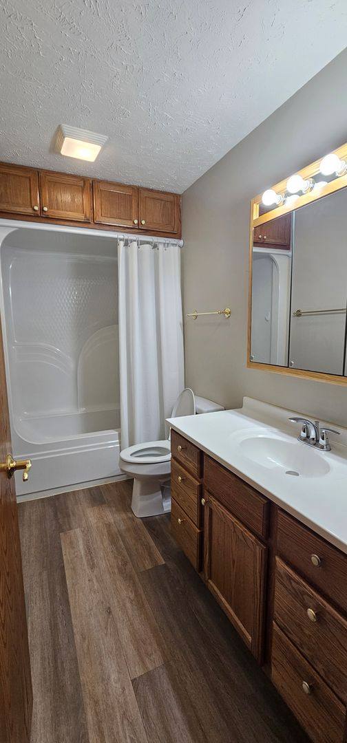 909 911 Phoenix Circle, Grand Island, NE 68801 - Apartment for Rent - Image 8