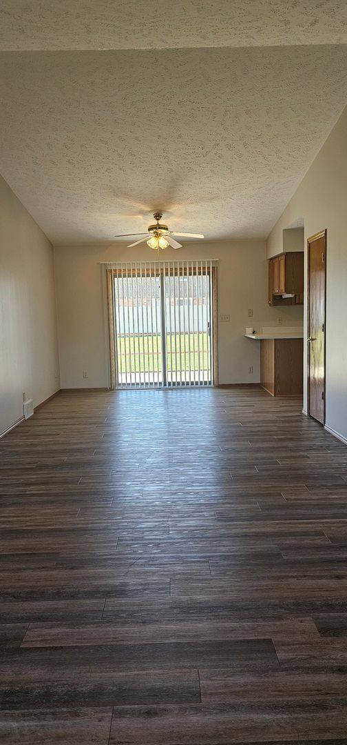 909 911 Phoenix Circle, Grand Island, NE 68801 - Apartment for Rent - Image 7
