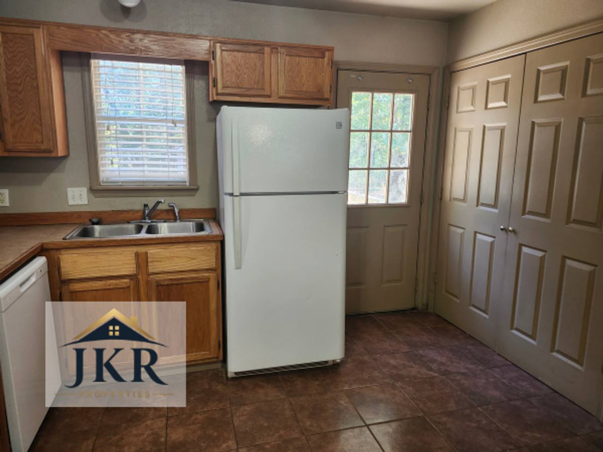 512 Church St, Benton, AR 72015 - House for Rent - Image 4