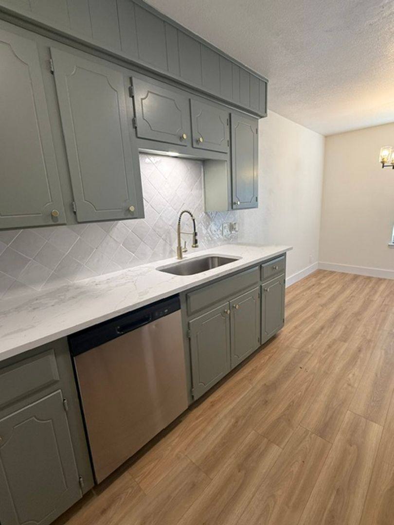 405 Dunaway Lane, Azle, TX 76020 - Apartment for Rent - Image 4