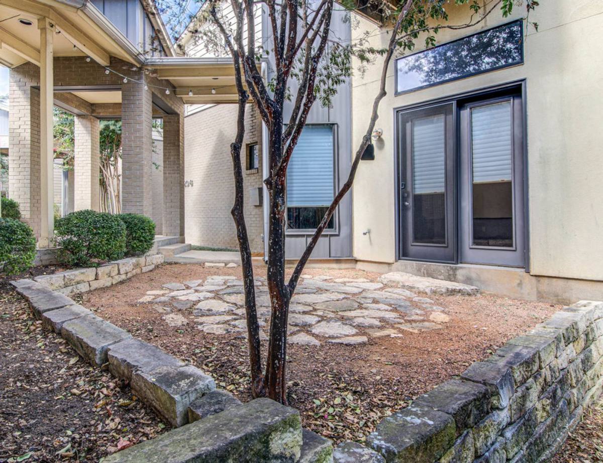 2620 Jefferson St, Austin, TX 78703 - Townhouse for Rent - Image 3