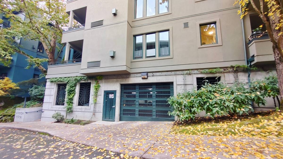 2024 SW Howards Way #204, Portland, OR 97201 - Condo for Rent - Image 7