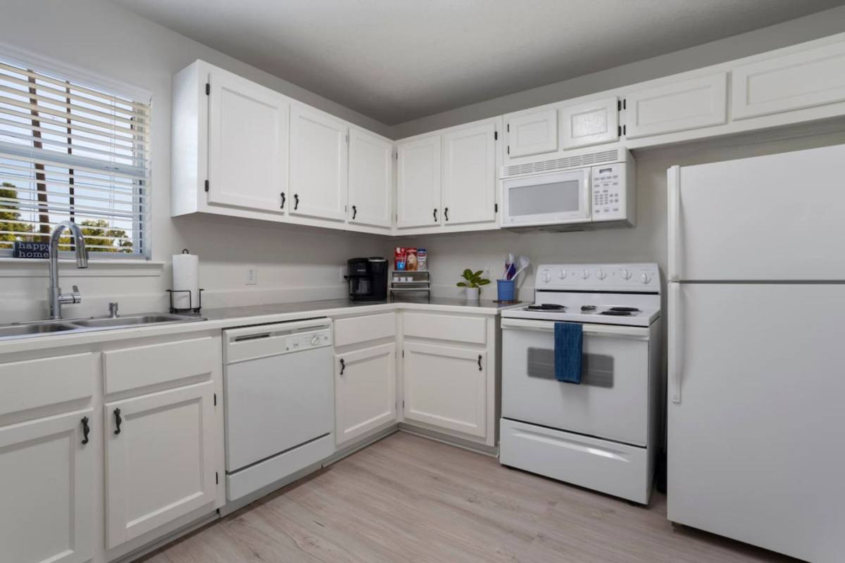 233 Palmetto Lane #A, Gulfport, MS 39507 - Townhouse for Rent - Image 8