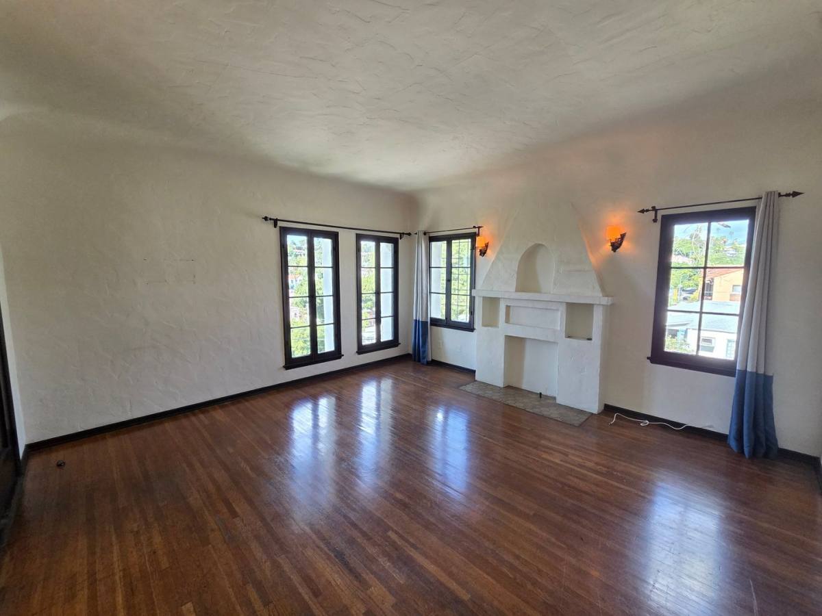 2916 Marathon St, Los Angeles, CA 90026 - Apartment for Rent - Image 2
