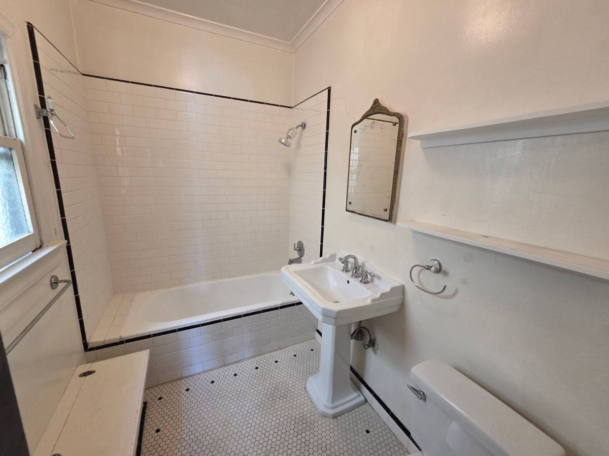 2916 Marathon St, Los Angeles, CA 90026 - Apartment for Rent - Image 9