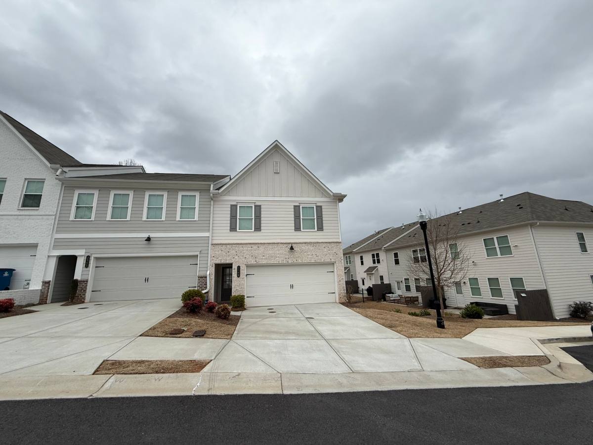 Townhouse for rent at 3360 Verdi Lane, Kennesaw, GA 30144
