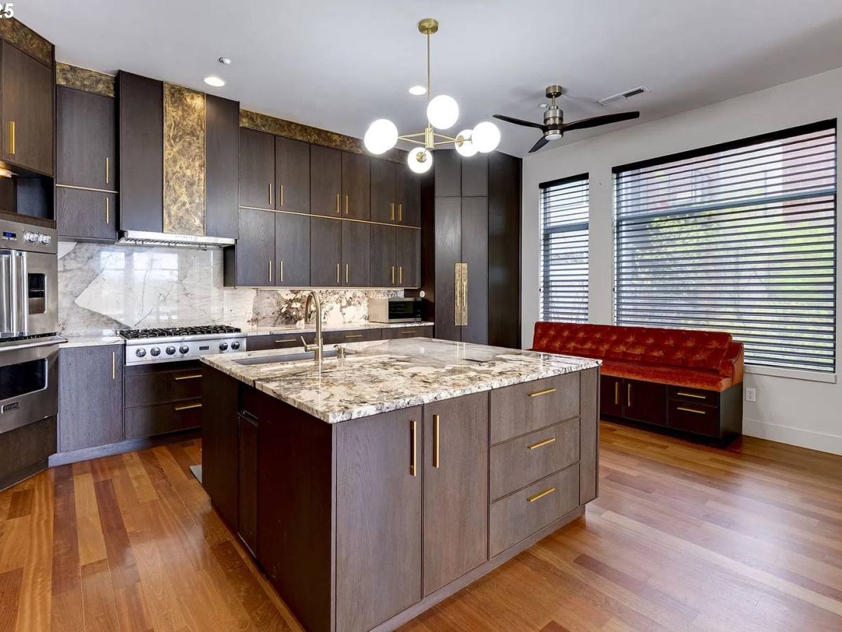 1716 NW Riverscape St, Portland, OR 97209 - Apartment for Rent - Image 4