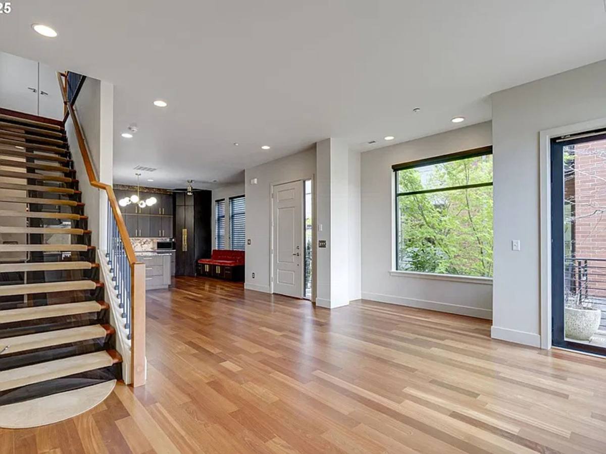 1716 NW Riverscape St, Portland, OR 97209 - Apartment for Rent - Image 10