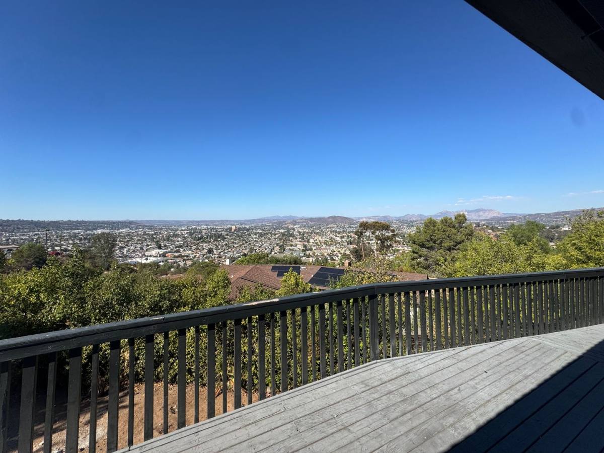 House for rent at 5048 Bluff Place, El Cajon, CA 92020
