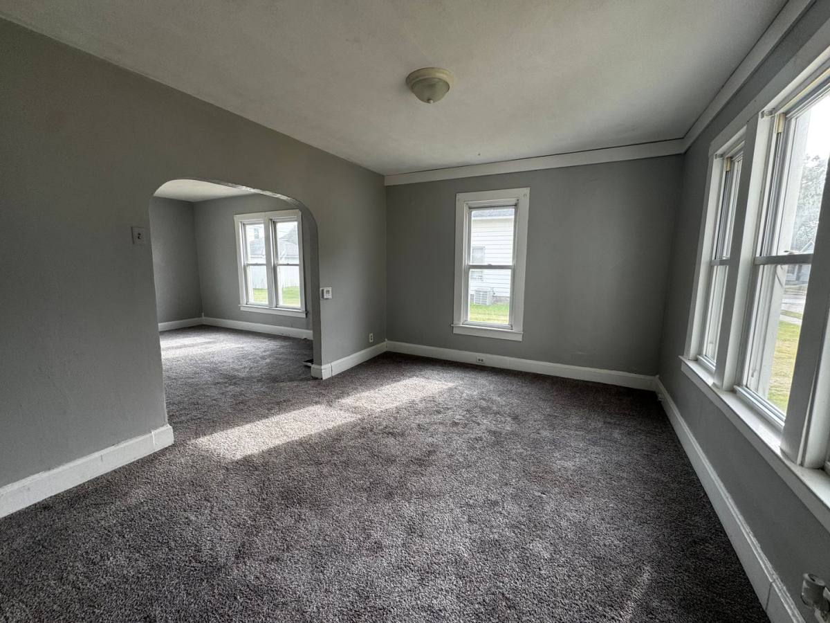 1125 37th St, Rock Island, IL 61201 - House for Rent - Image 2