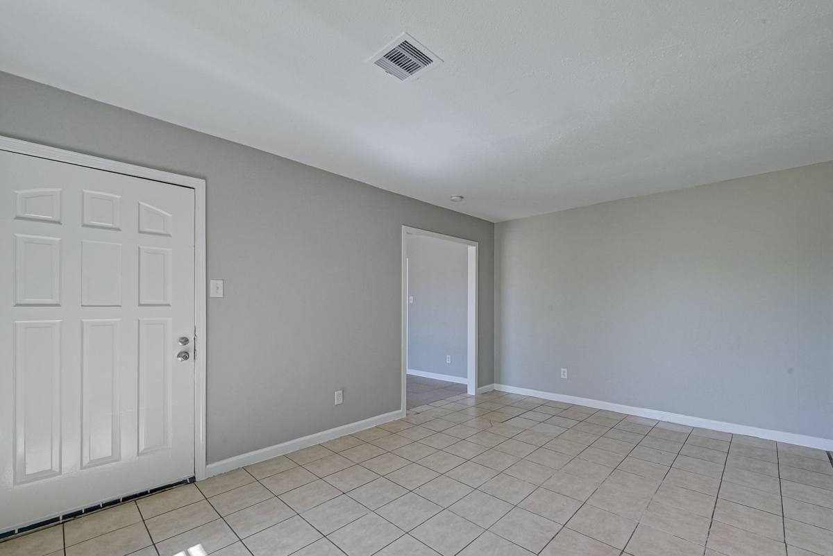 4307 Akard St, Houston, TX 77047 - House for Rent - Image 6