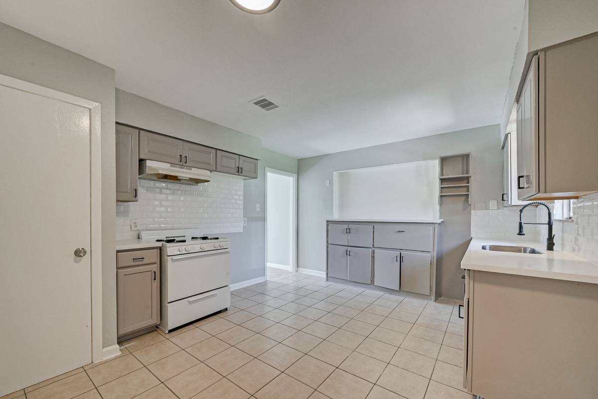 4307 Akard St, Houston, TX 77047 - House for Rent - Image 4