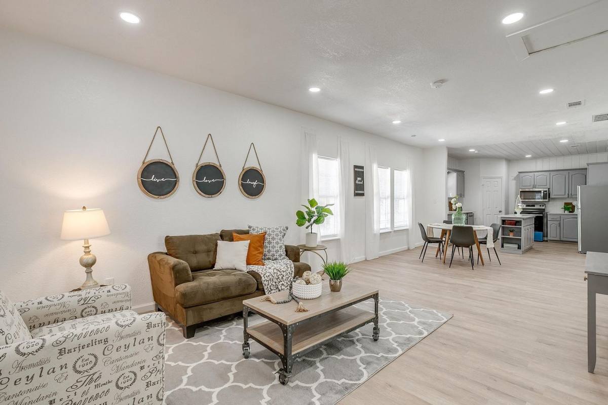 House for rent at 3645 Travis Ave, Fort Worth, TX 76110