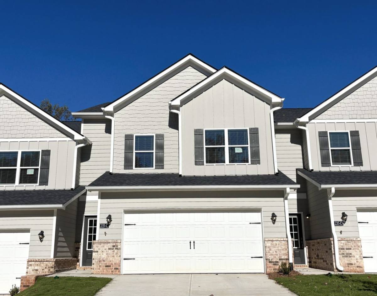 Townhouse for rent at 235-C Harvest Ridge Lane, Cornelia, GA 30531