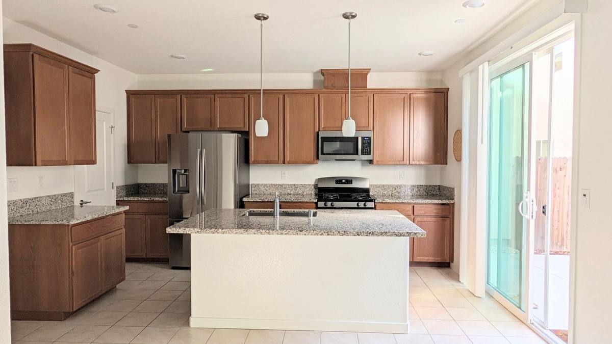 1642 Pagoda Lane, Sacramento, CA 95834 - House for Rent - Image 3
