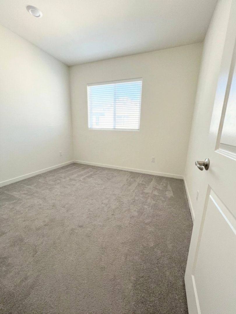 1642 Pagoda Lane, Sacramento, CA 95834 - House for Rent - Image 9