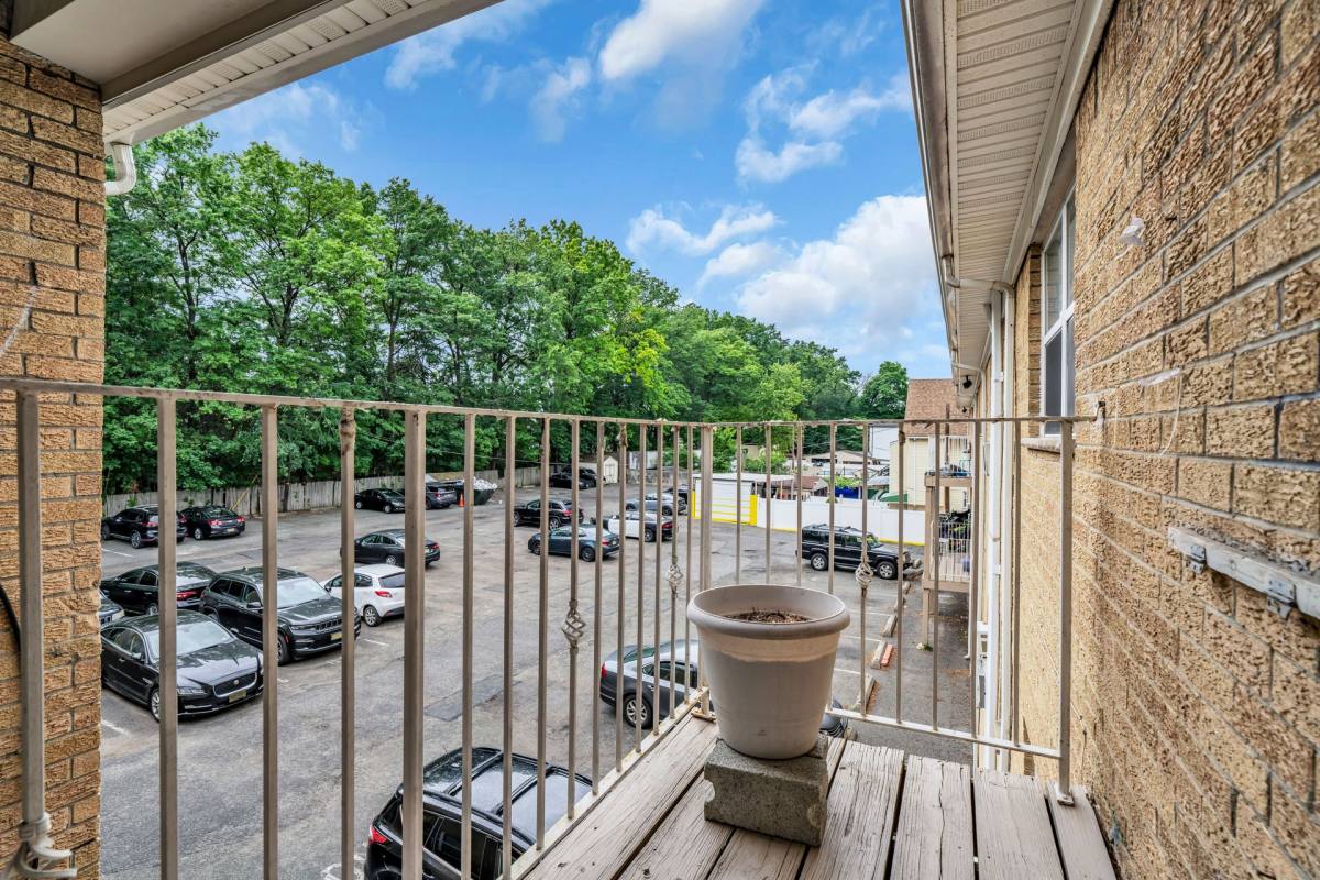 Chilton Manor, 212 Westfield Ave, Elizabeth, NJ 07202 - Apartment for Rent - Image 8