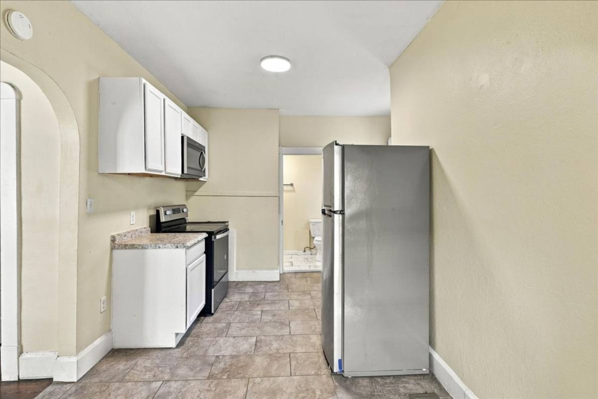 1811 N Harding St, Indianapolis, IN 46202 - House for Rent - Image 4