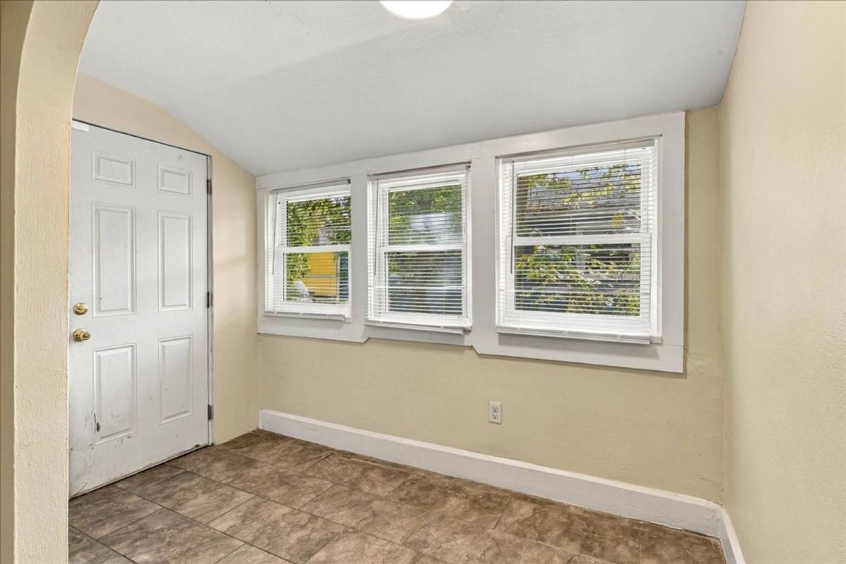 1811 N Harding St, Indianapolis, IN 46202 - House for Rent - Image 8