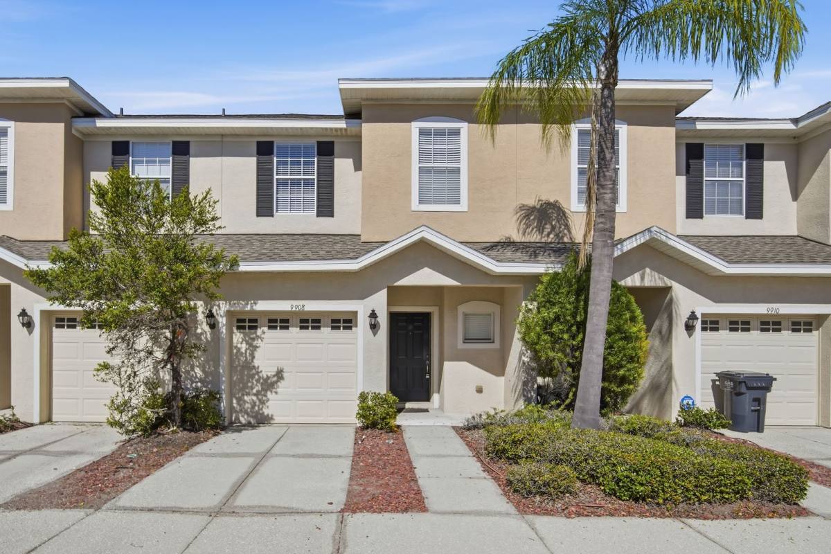 Townhouse for rent at 9908 Palermo Breeze Way, Tampa, FL 33619
