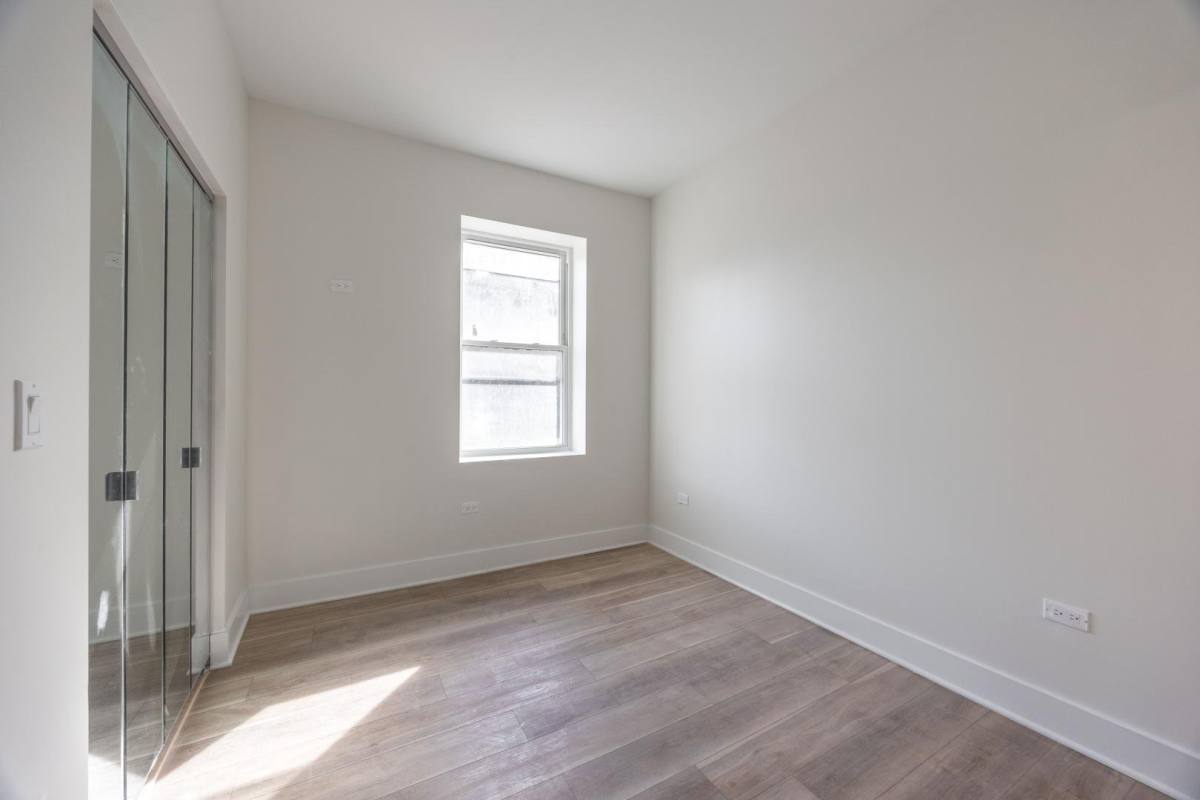 8001 Edgewater Rd, Riverside, IL 60546 - Apartment for Rent - Image 10