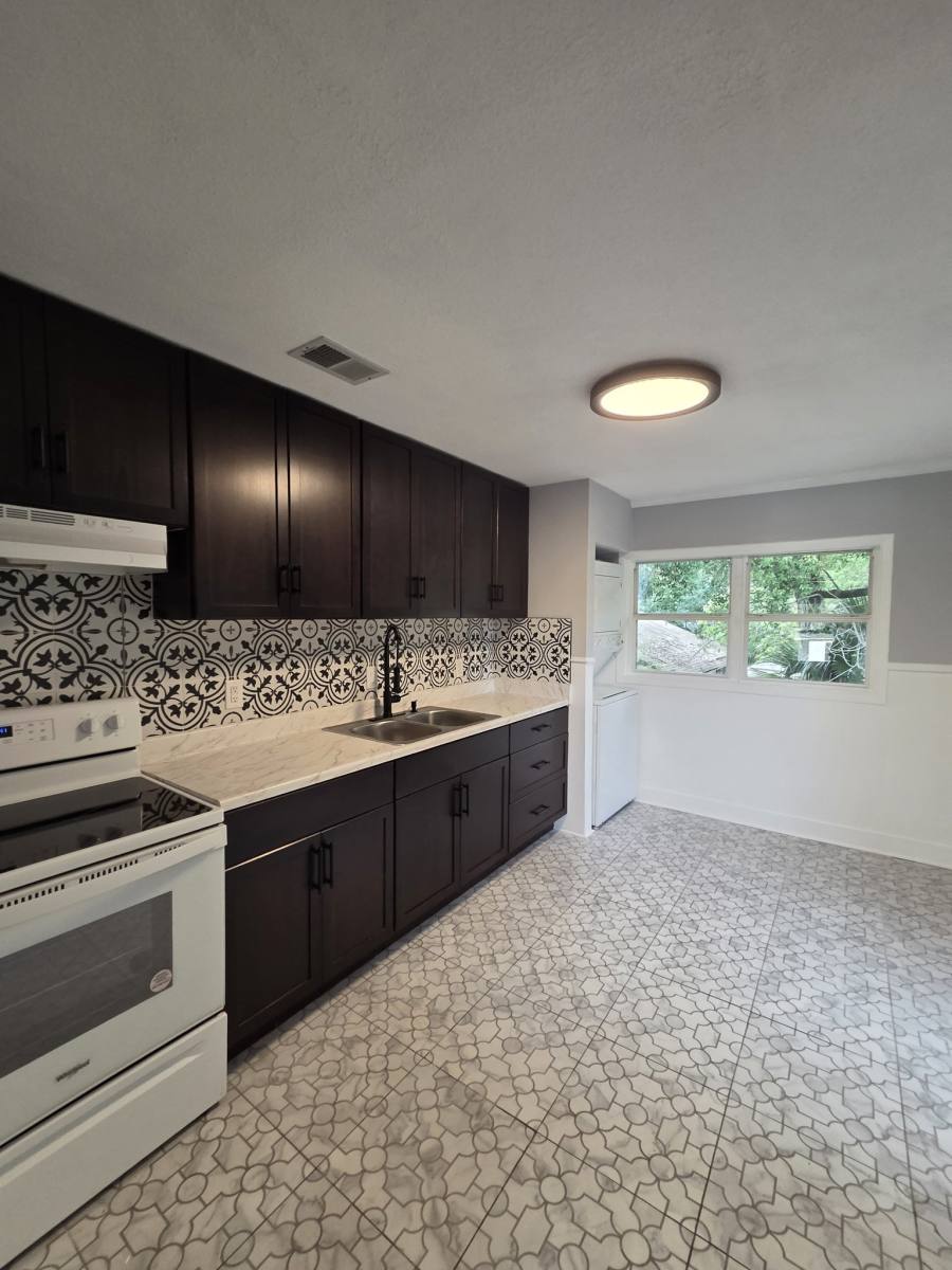 16 S Primrose Dr #2, Orlando, FL 32803 - Apartment for Rent - Image 1