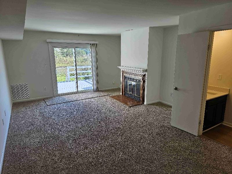143 Eberly Terrace, Hampton, VA 23669 - Townhouse for Rent - Image 2