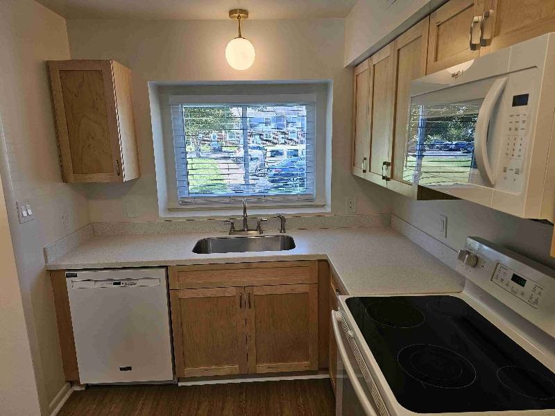 143 Eberly Terrace, Hampton, VA 23669 - Townhouse for Rent - Image 4