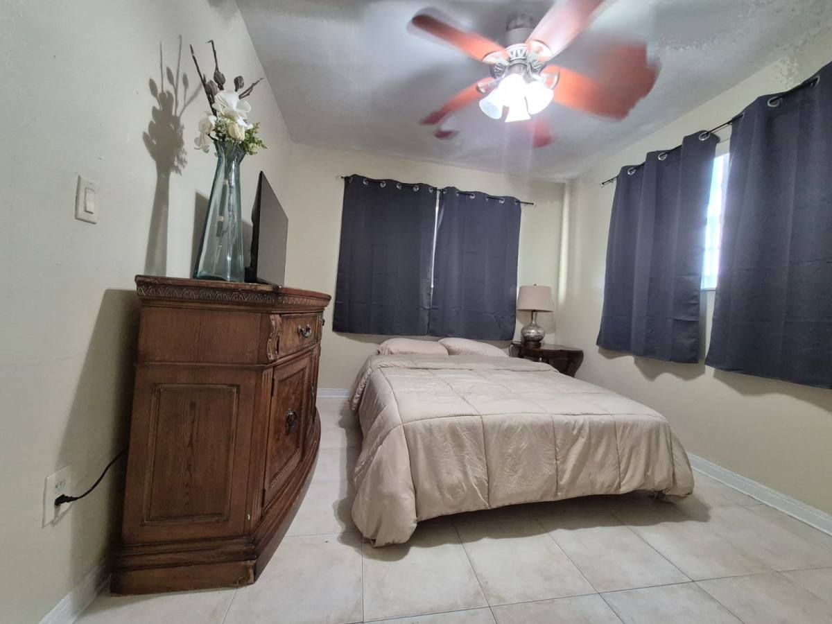 19721 NE 11th Place, Miami, FL 33179 - House for Rent - Image 10
