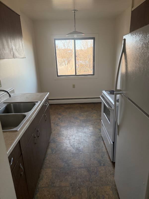 Apartment for rent at 729 Oakdale Ave, St. Paul, MN 55107