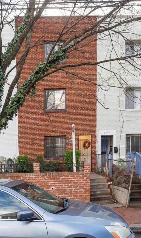 2256 Mount View Place SE, Washington, DC 20020 - Townhouse for Rent - Image 1