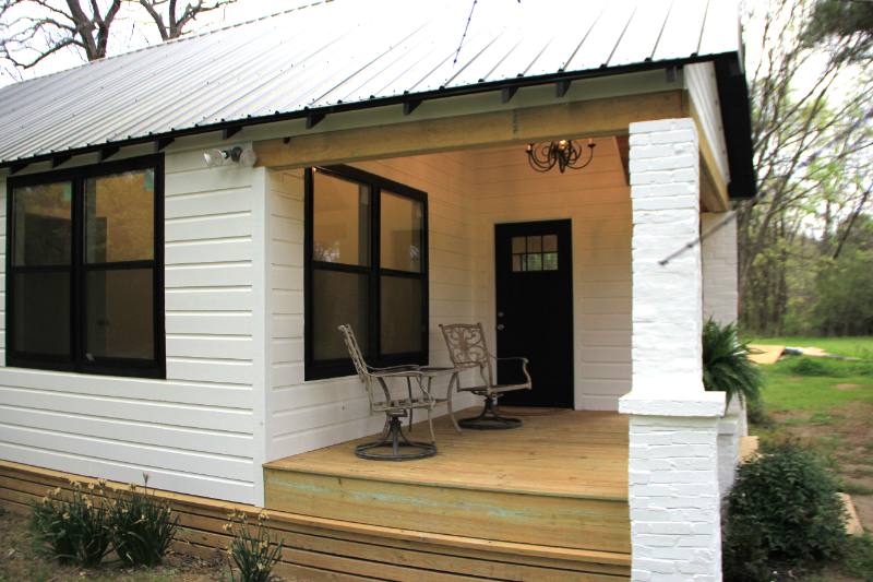 1306 S Highway 37, Quitman, TX 75783 - House for Rent - Image 6
